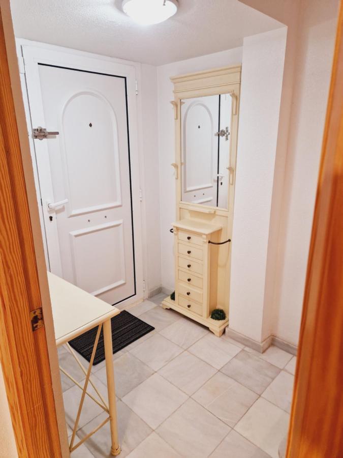 Magnifico Chalet Adosado En Torrevieja, Alicante. المظهر الخارجي الصورة