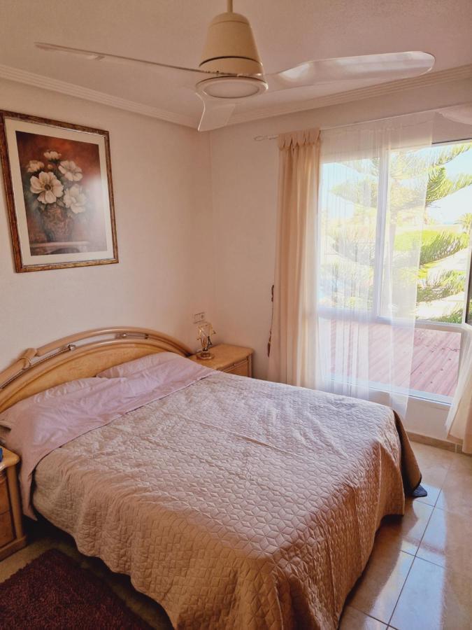 Magnifico Chalet Adosado En Torrevieja, Alicante. المظهر الخارجي الصورة