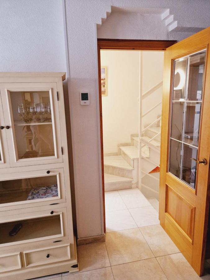 Magnifico Chalet Adosado En Torrevieja, Alicante. المظهر الخارجي الصورة
