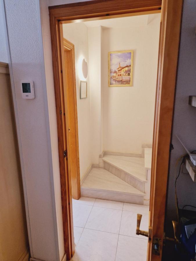 Magnifico Chalet Adosado En Torrevieja, Alicante. المظهر الخارجي الصورة