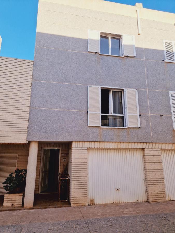 Magnifico Chalet Adosado En Torrevieja, Alicante. المظهر الخارجي الصورة