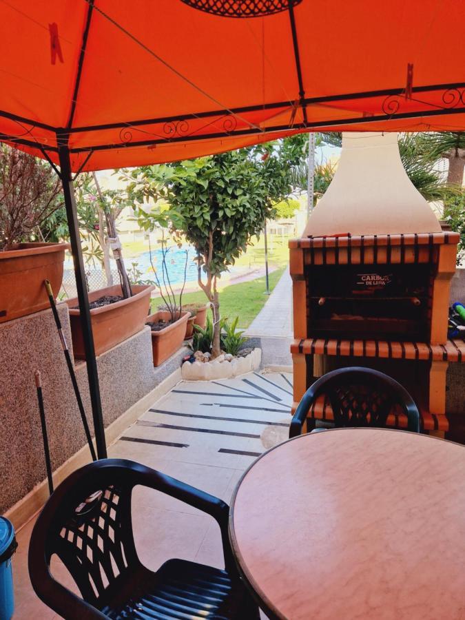 Magnifico Chalet Adosado En Torrevieja, Alicante. المظهر الخارجي الصورة